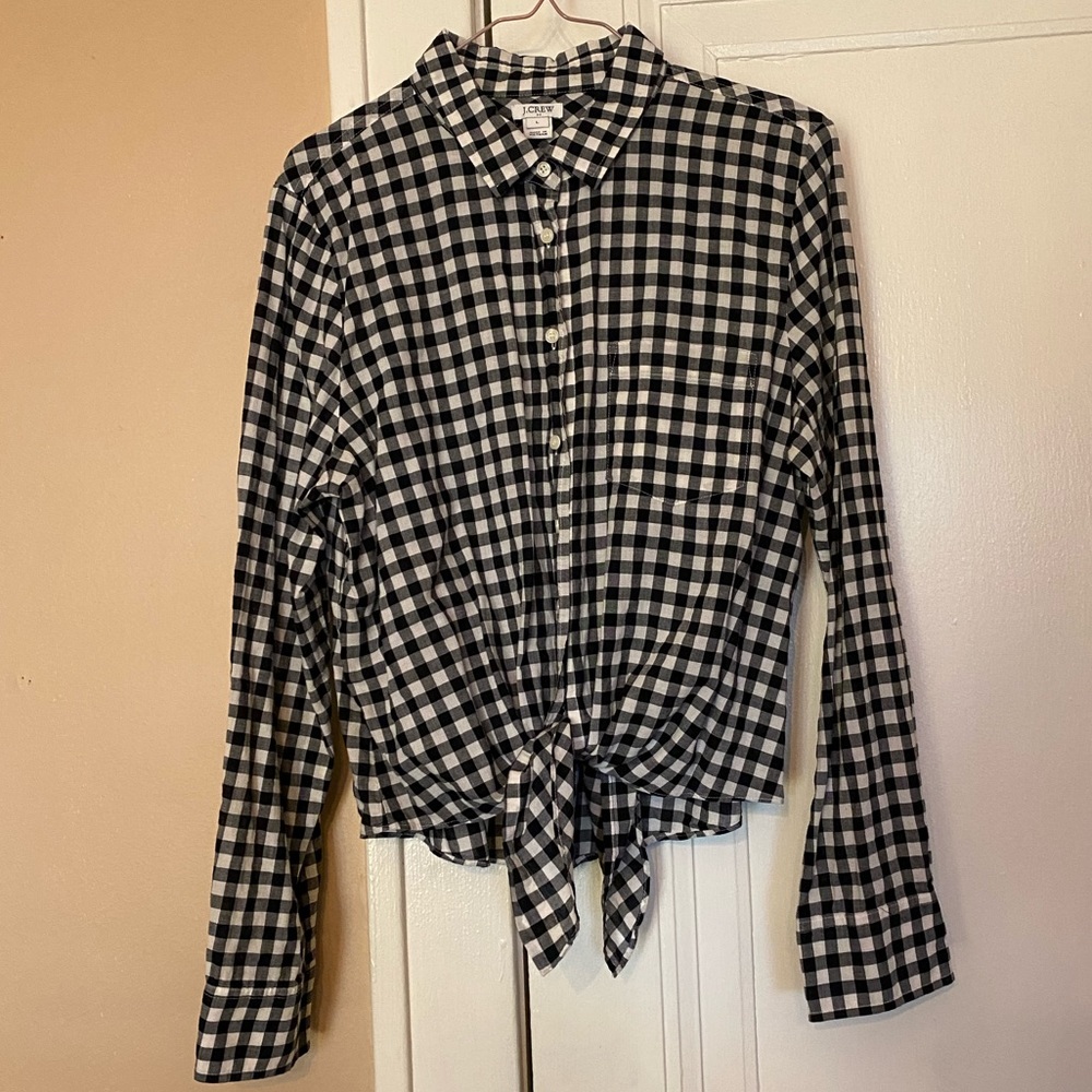 J Crew black & white check long sleeve  button up tie front blouse. Women’s Lg